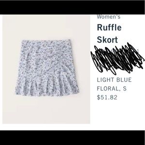 Abercrombie Light blue floral skort